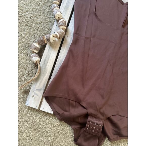 STRM LINE Shape Brown WYOB Bodysuit - Picture 4 of 10